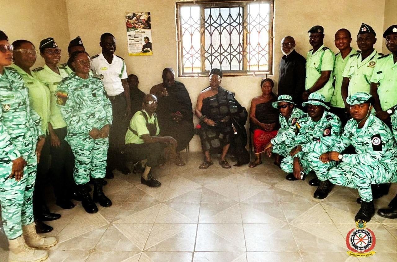 NAS CEO and Staff Commiserate with Board Chairman at One-Week Observation of His Late Sister